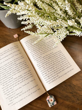Load image into Gallery viewer, Tea bag bookmark-Raised Floral
