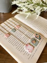 Load image into Gallery viewer, Tea bag bookmark-Raised Floral
