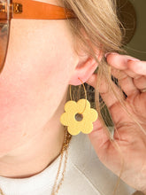 Load image into Gallery viewer, Jumbo Flower Hoops
