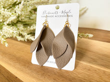 Load image into Gallery viewer, Prairie Petals-Taupe
